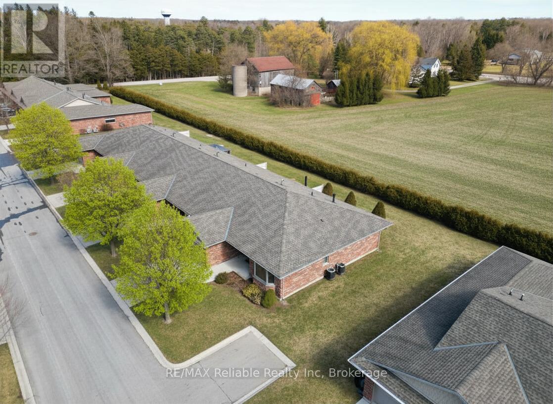 15 Bayfield Mews Lane, Bluewater, Ontario  N0M 1G0 - Photo 4 - X12887498