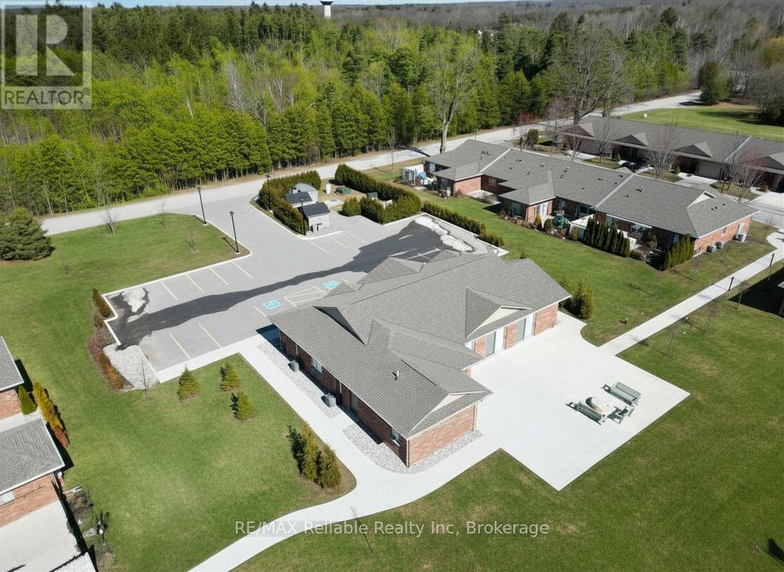 15 Bayfield Mews Lane, Bluewater, Ontario  N0M 1G0 - Photo 40 - X12887498