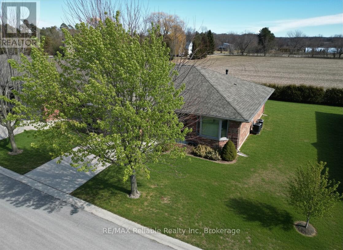 15 Bayfield Mews Lane, Bluewater, Ontario  N0M 1G0 - Photo 5 - X12887498
