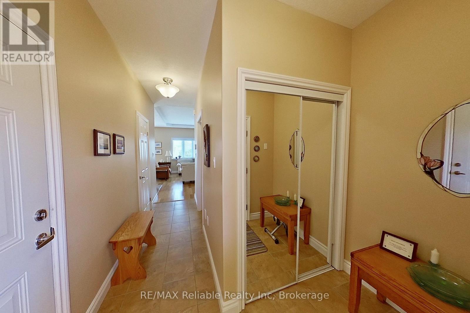 15 Bayfield Mews Lane, Bluewater, Ontario  N0M 1G0 - Photo 6 - X12887498