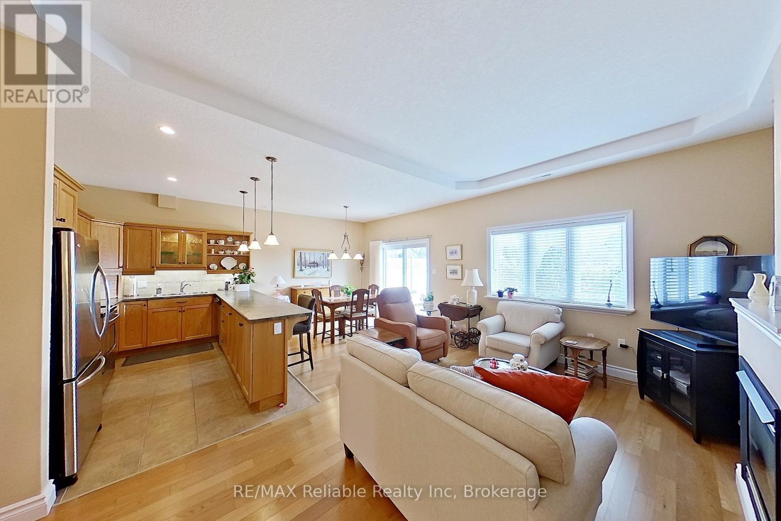 15 Bayfield Mews Lane, Bluewater, Ontario  N0M 1G0 - Photo 7 - X12887498