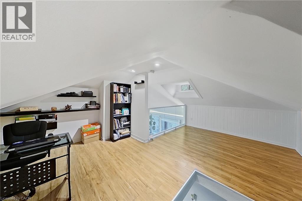 486 East 38th Street, Hamilton, Ontario  L8V 4G8 - Photo 35 - 40812550