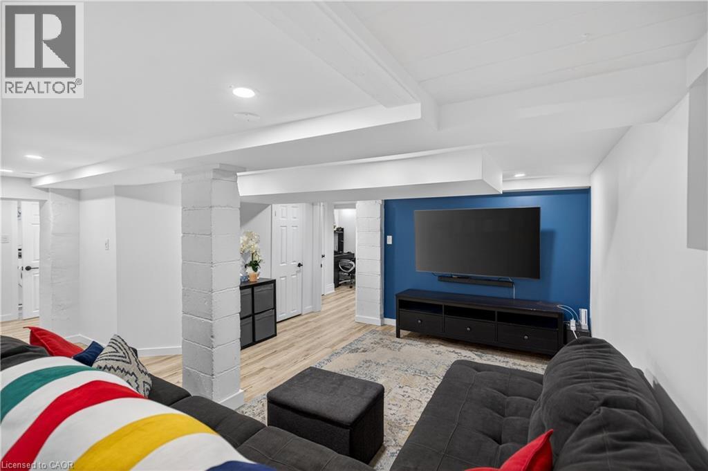 486 East 38th Street, Hamilton, Ontario  L8V 4G8 - Photo 36 - 40812550