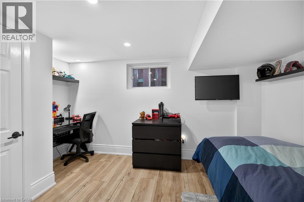 486 East 38th Street, Hamilton, Ontario  L8V 4G8 - Photo 42 - 40812550