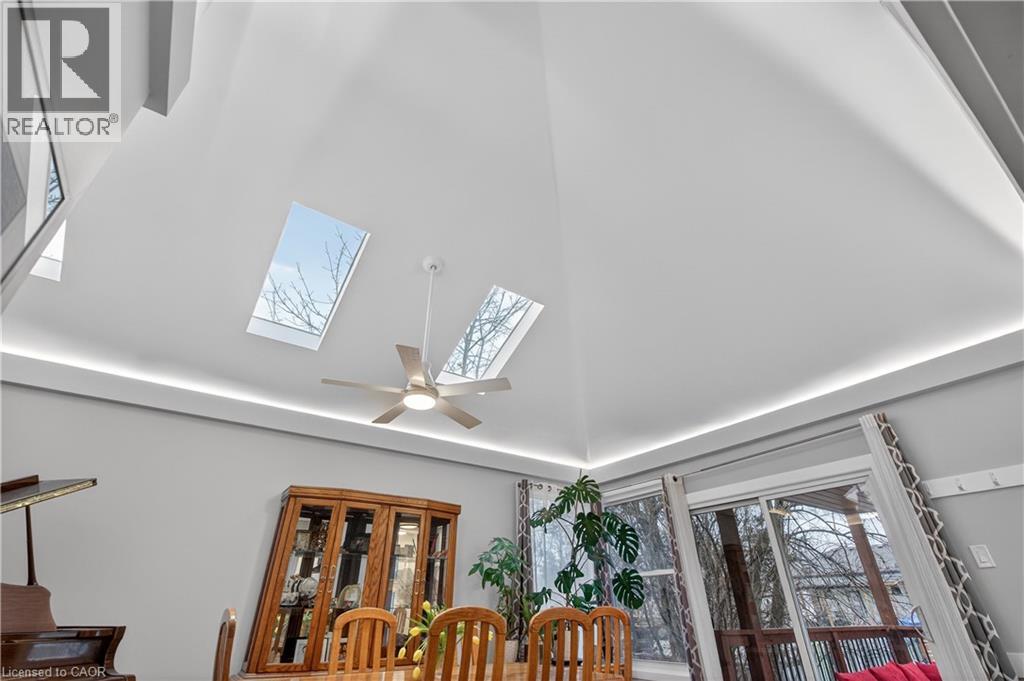 486 East 38th Street, Hamilton, Ontario  L8V 4G8 - Photo 8 - 40812550