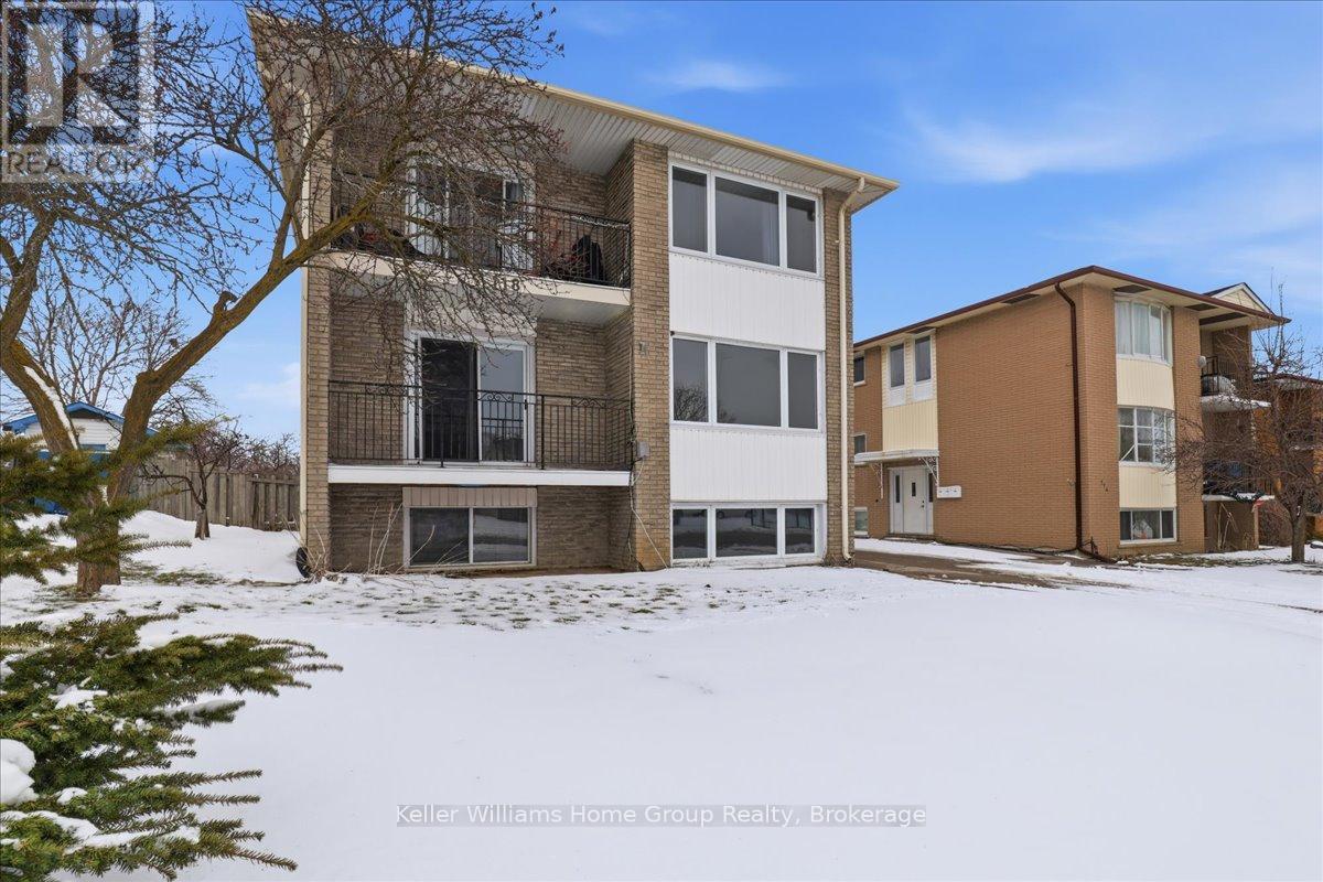 118 Chandler Drive, Kitchener, Ontario  N2E 1G6 - Photo 2 - X12888118