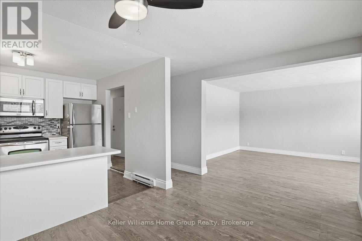 118 Chandler Drive, Kitchener, Ontario  N2E 1G6 - Photo 8 - X12888118