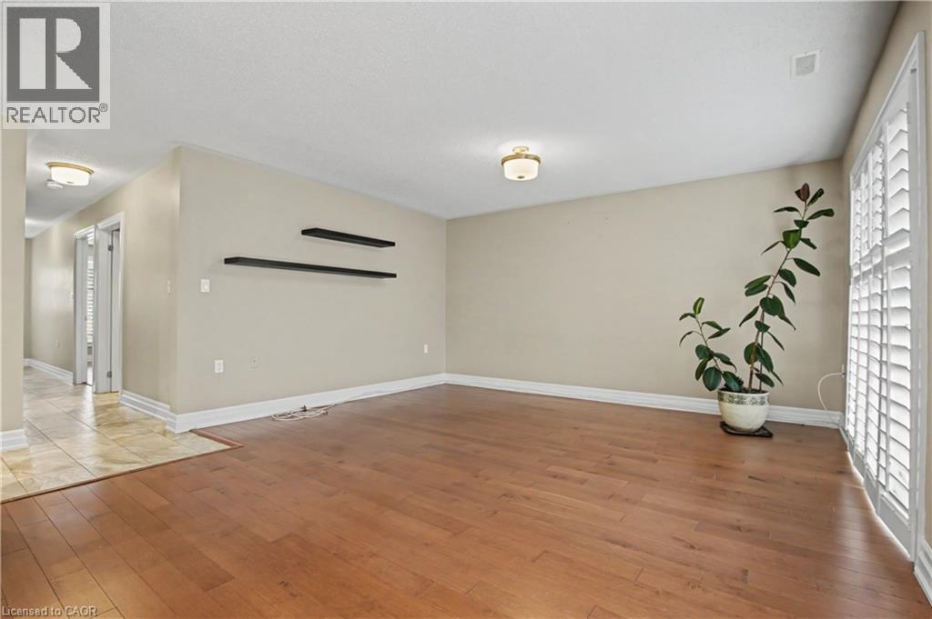 29 Archdeacon Clark Trail, Hamilton, Ontario  L9B 2M1 - Photo 19 - 40797915