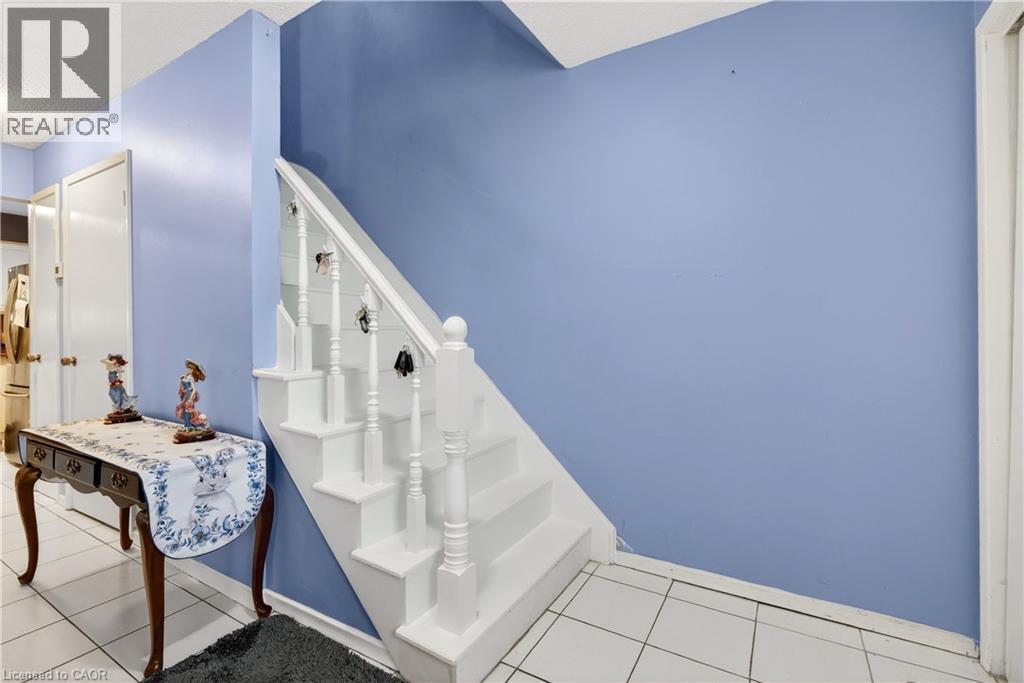 106 Wendover Drive, Hamilton, Ontario  L9C 5X5 - Photo 15 - 40812062