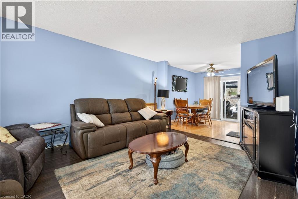 106 Wendover Drive, Hamilton, Ontario  L9C 5X5 - Photo 7 - 40812062