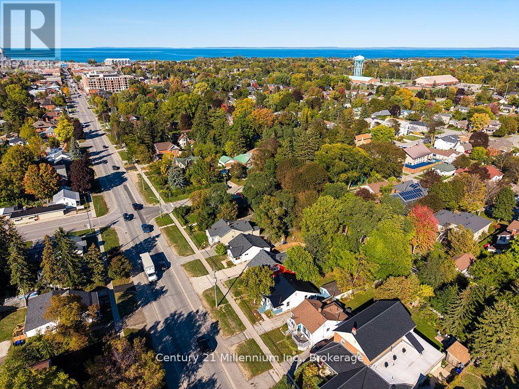 479 Hurontario Street, Collingwood, Ontario  L9Y 2M7 - Photo 7 - S12888582