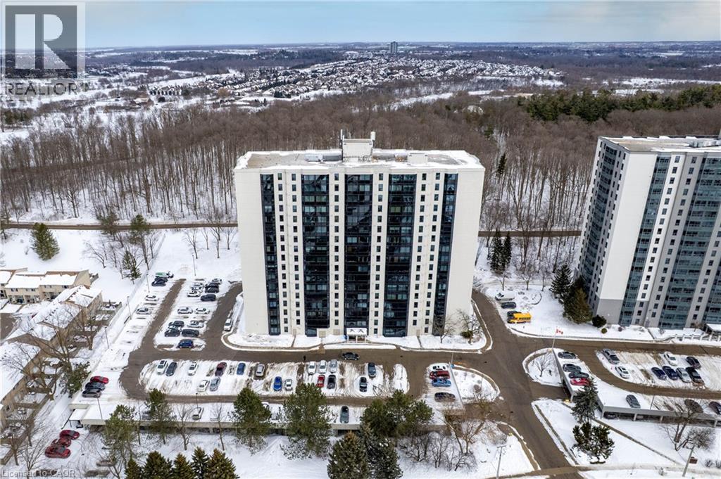 35 GREEN VALLEY Drive Unit# 1612, Kitchener, Ontario