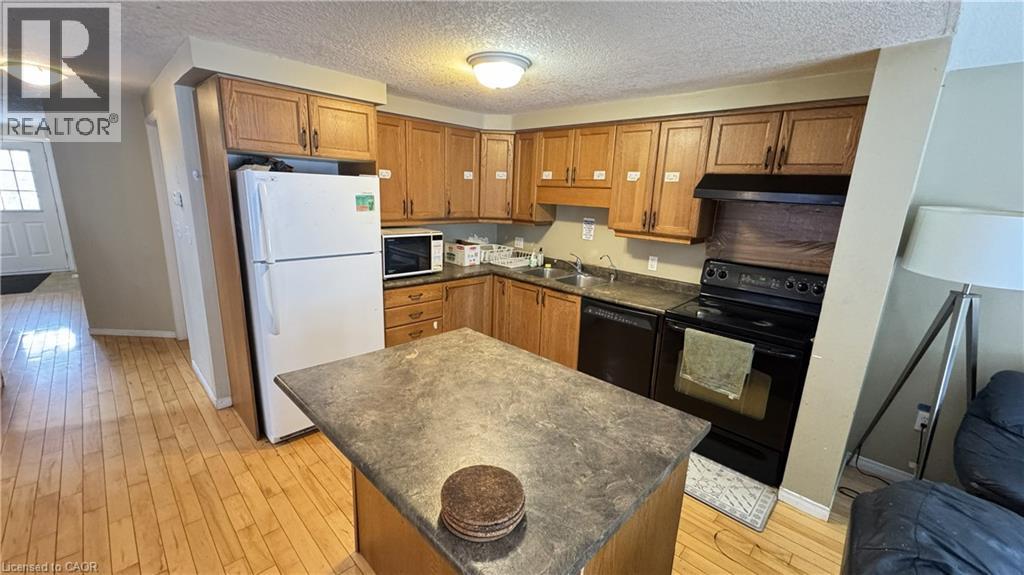 559 Violet Street, Waterloo, Ontario  N2V 2T8 - Photo 5 - 40810537