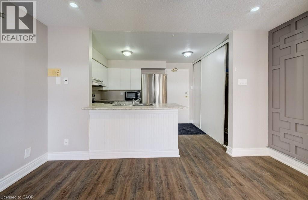41 Valleyview Road Unit# 35, Kitchener, Ontario  N2E 3H9 - Photo 3 - 40812606