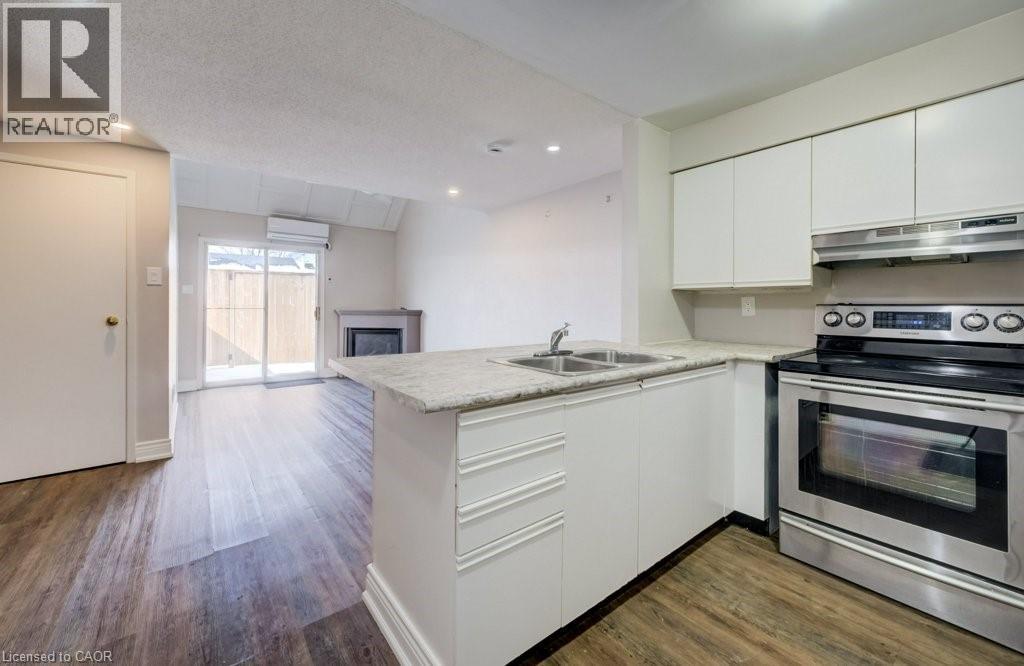 41 Valleyview Road Unit# 35, Kitchener, Ontario  N2E 3H9 - Photo 7 - 40812606