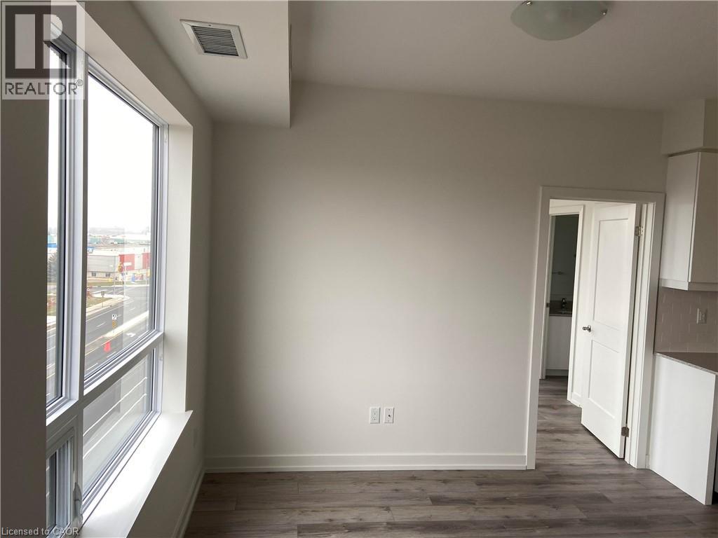 251 Northfield Drive Unit# 522, Waterloo, Ontario  N2K 0G9 - Photo 5 - 40812677