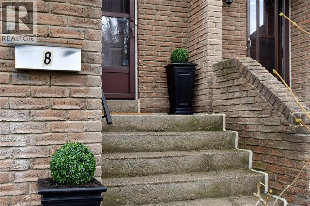 1221 Dundix Road Unit# 8, Mississauga, Ontario  L4Y 3Y9 - Photo 2 - 40812954