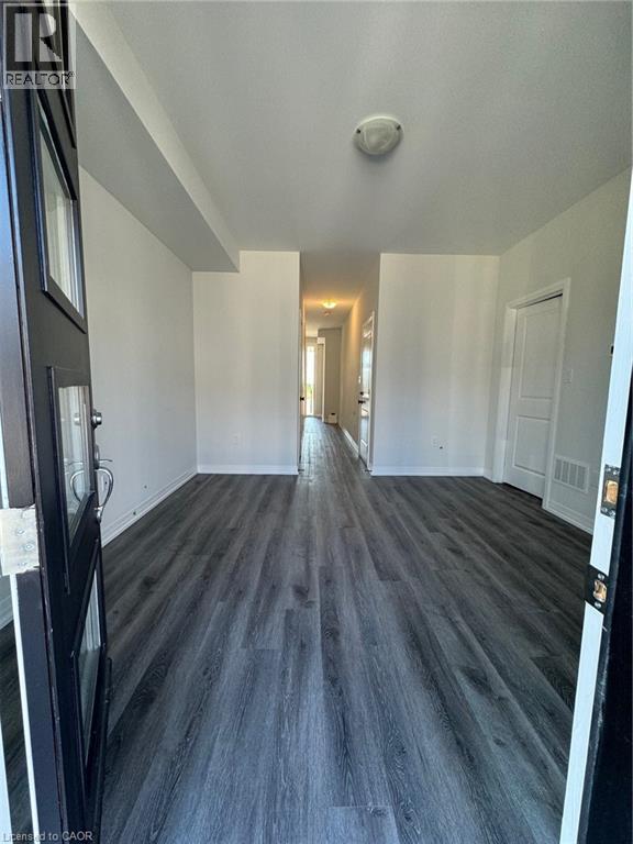 155 Equestrian Way Unit# 26, Cambridge, Ontario  N3E 0E8 - Photo 3 - 40812623