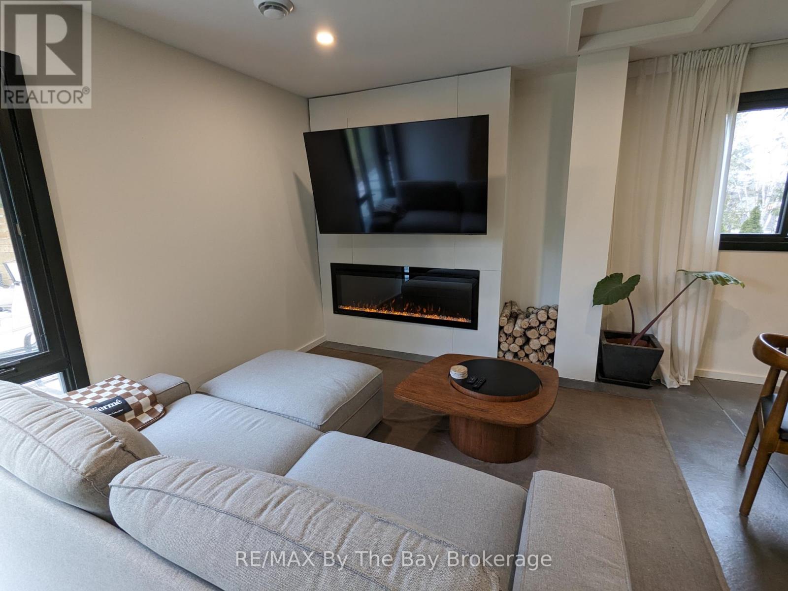 117 Glenlake Boulevard, Collingwood, Ontario  L9Y 3Z1 - Photo 4 - S12892500