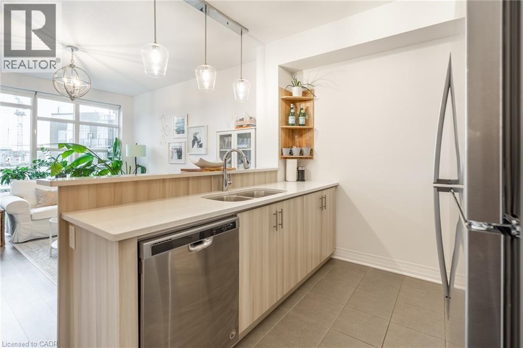 10 Concord Place Unit# 102, Grimsby, Ontario  L3M 0G6 - Photo 6 - 40813003