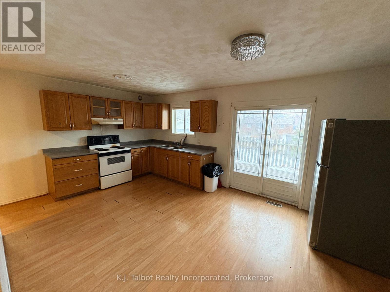 113 Anglesea Street, Goderich, Ontario  N7A 1V2 - Photo 8 - X12892902