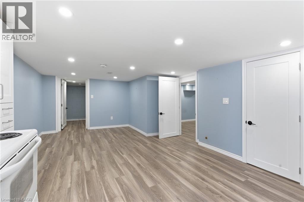 880 Lawrence Road, Hamilton, Ontario  L8K 2A3 - Photo 33 - 40812622