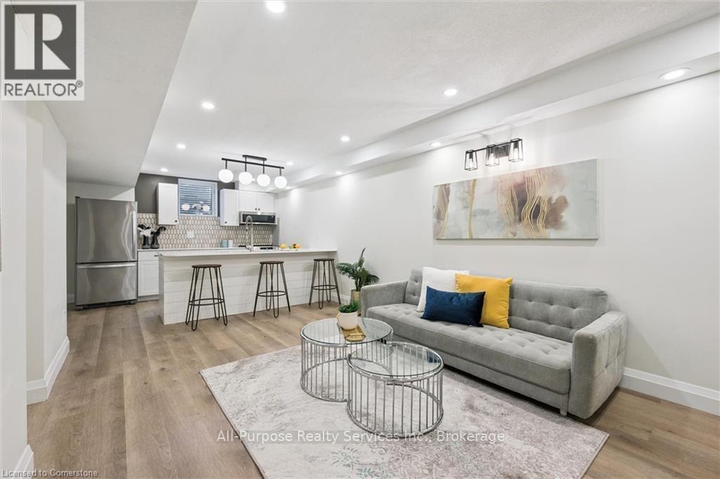 92 Connelly Drive, Kitchener, Ontario  N2N 2V1 - Photo 3 - X12893878