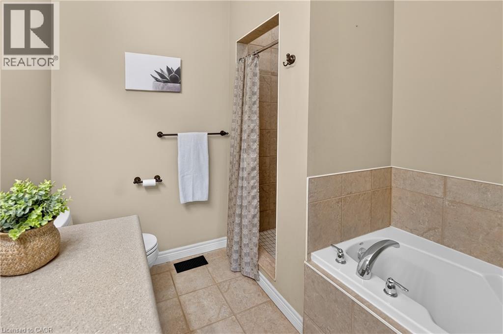 26 Conrad Place, Grimsby, Ontario  L3M 5S5 - Photo 14 - 40812872