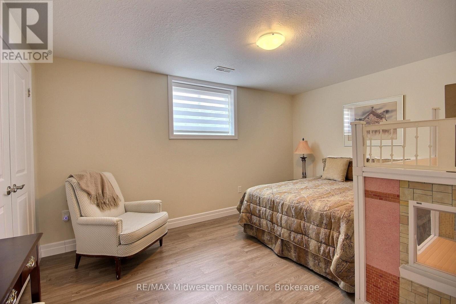 1095 Kincaid Street W, North Perth, Ontario  N4W 0J8 - Photo 19 - X12896002