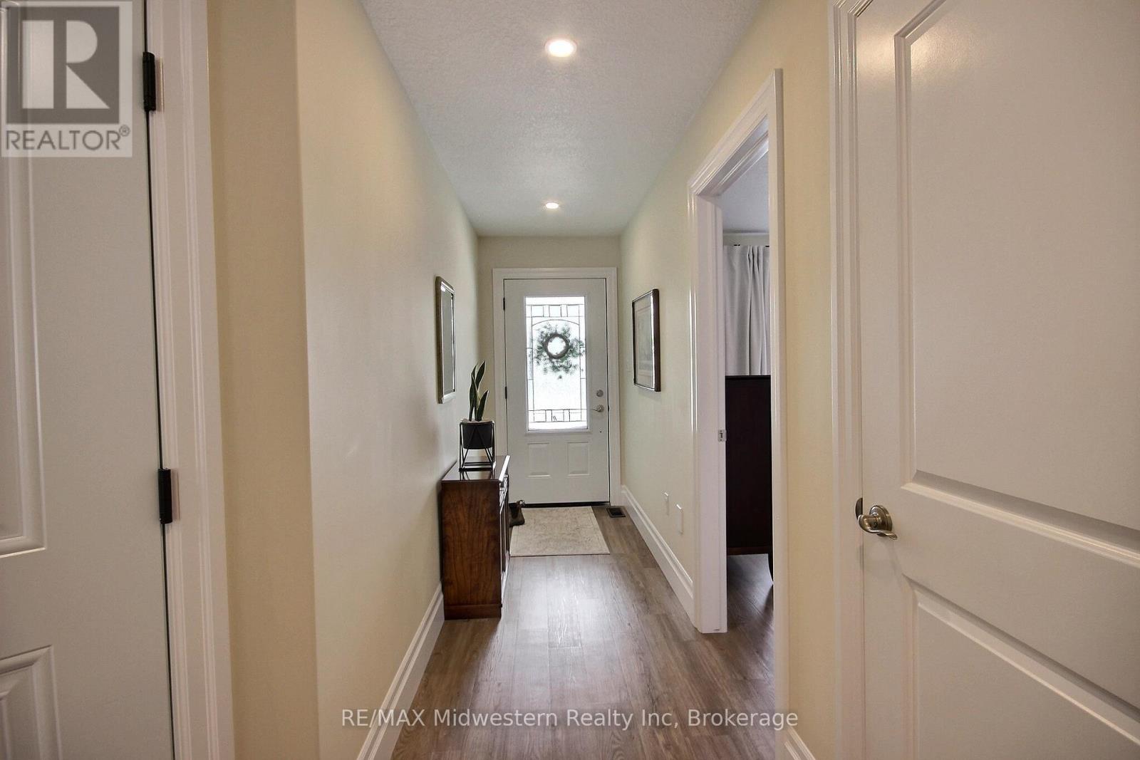 1095 Kincaid Street W, North Perth, Ontario  N4W 0J8 - Photo 2 - X12896002