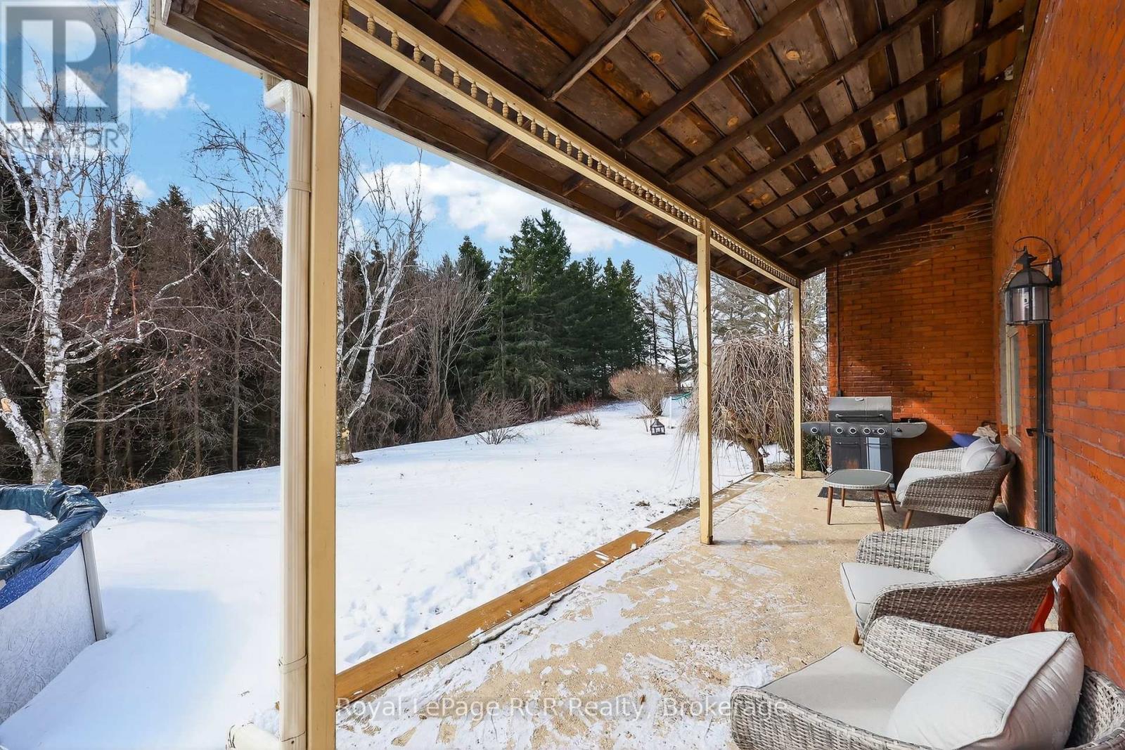 2553 County Road 42, Clearview, Ontario  L0M 1S0 - Photo 31 - S12896830