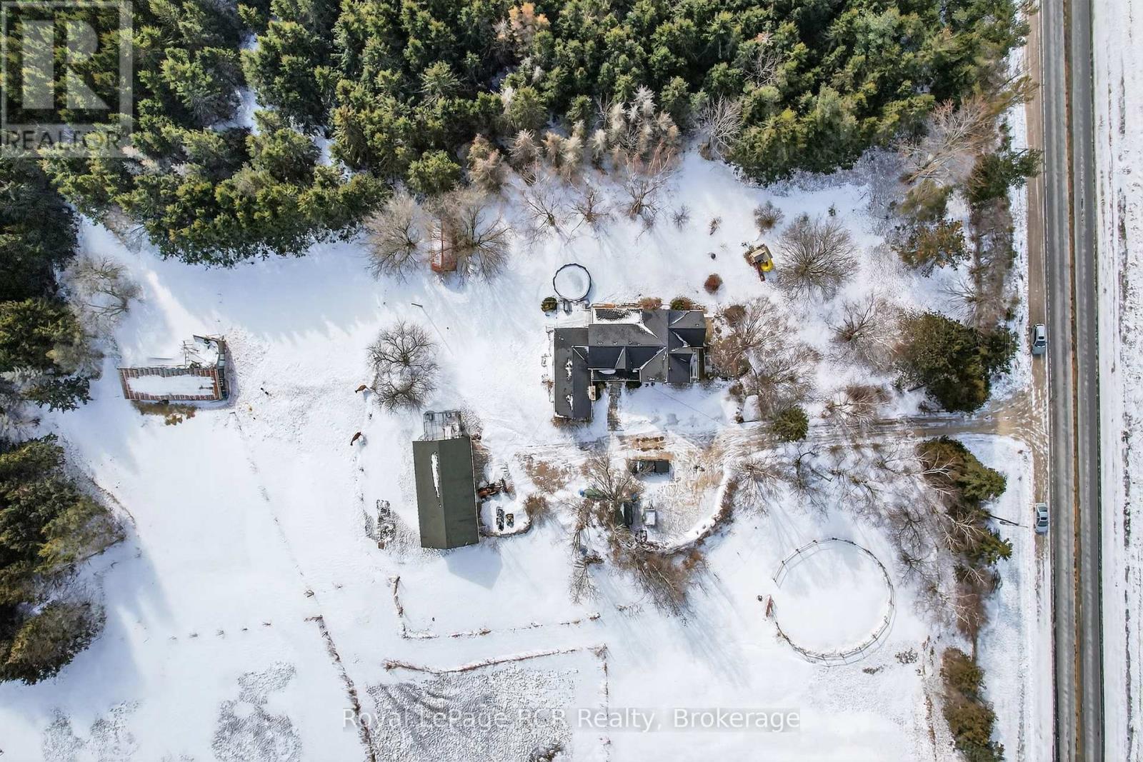 2553 County Road 42, Clearview, Ontario  L0M 1S0 - Photo 34 - S12896830