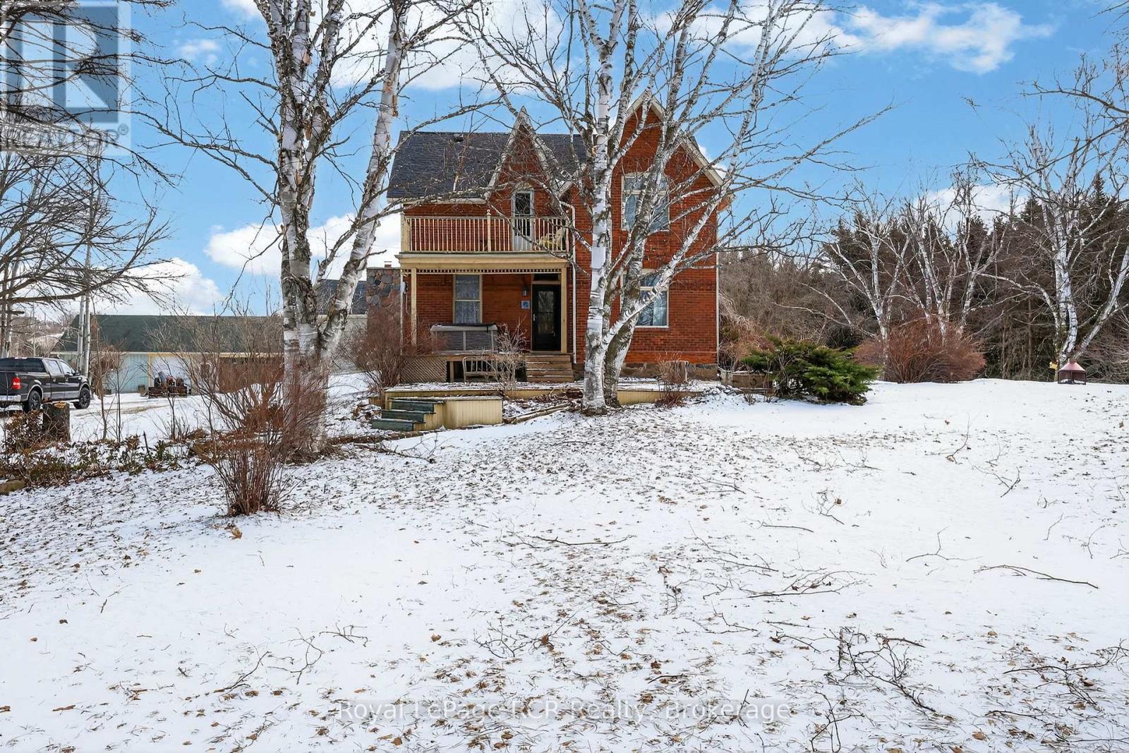 2553 County Road 42, Clearview, Ontario  L0M 1S0 - Photo 37 - S12896830