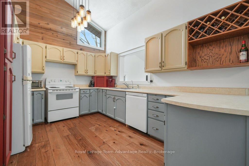 18 Ferris Road, Seguin, Ontario  P2A 2W8 - Photo 13 - X12897128