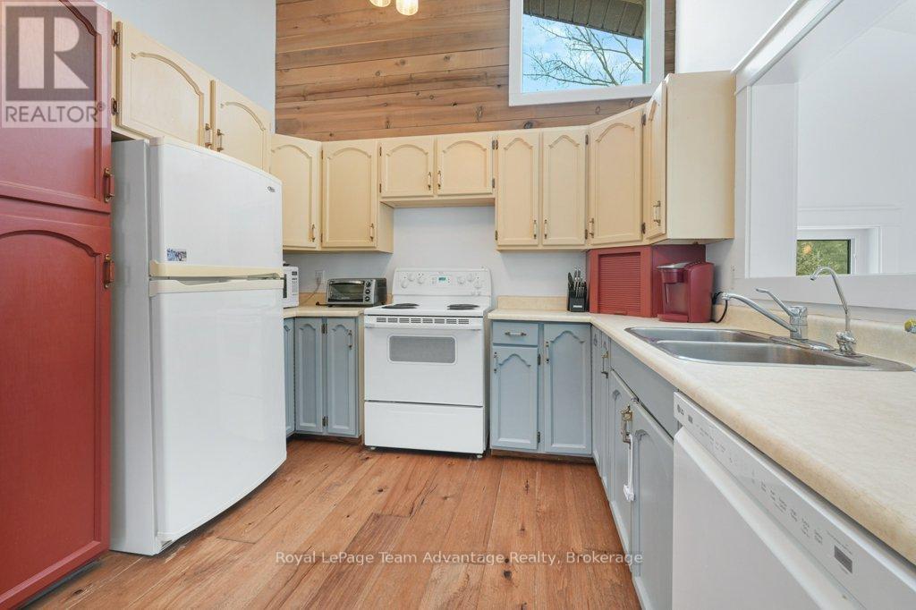 18 Ferris Road, Seguin, Ontario  P2A 2W8 - Photo 14 - X12897128