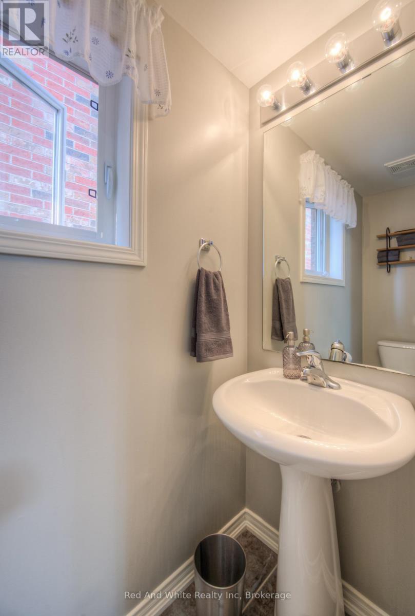 75 Norwich Road, Woolwich, Ontario  N0B 1M0 - Photo 17 - X12897596