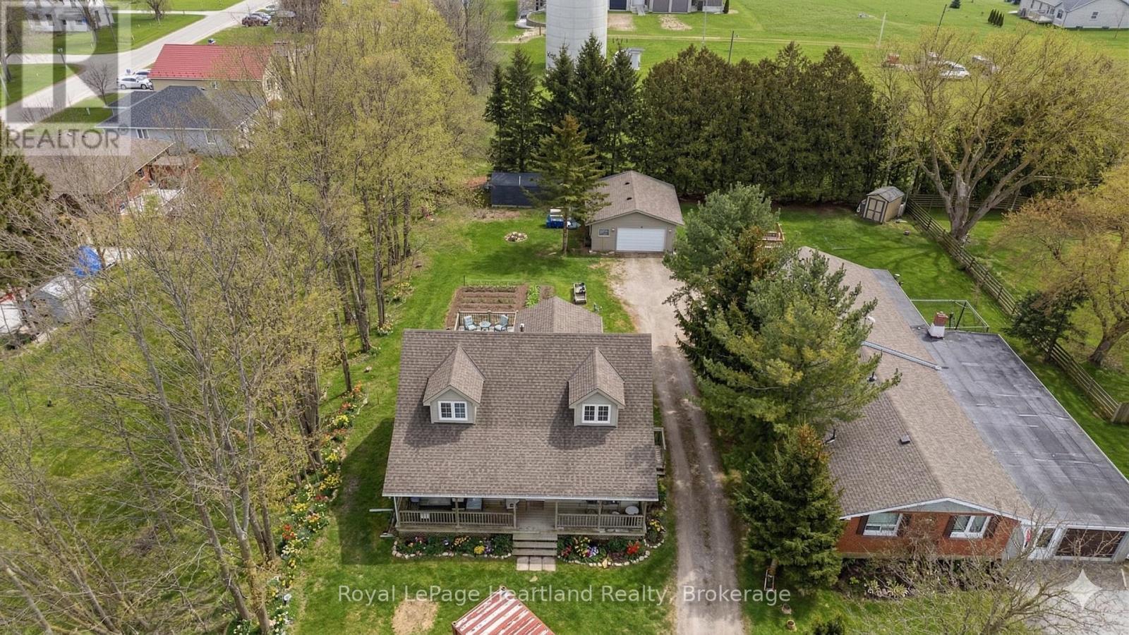 25 JOHN STREET W, Minto, Ontario