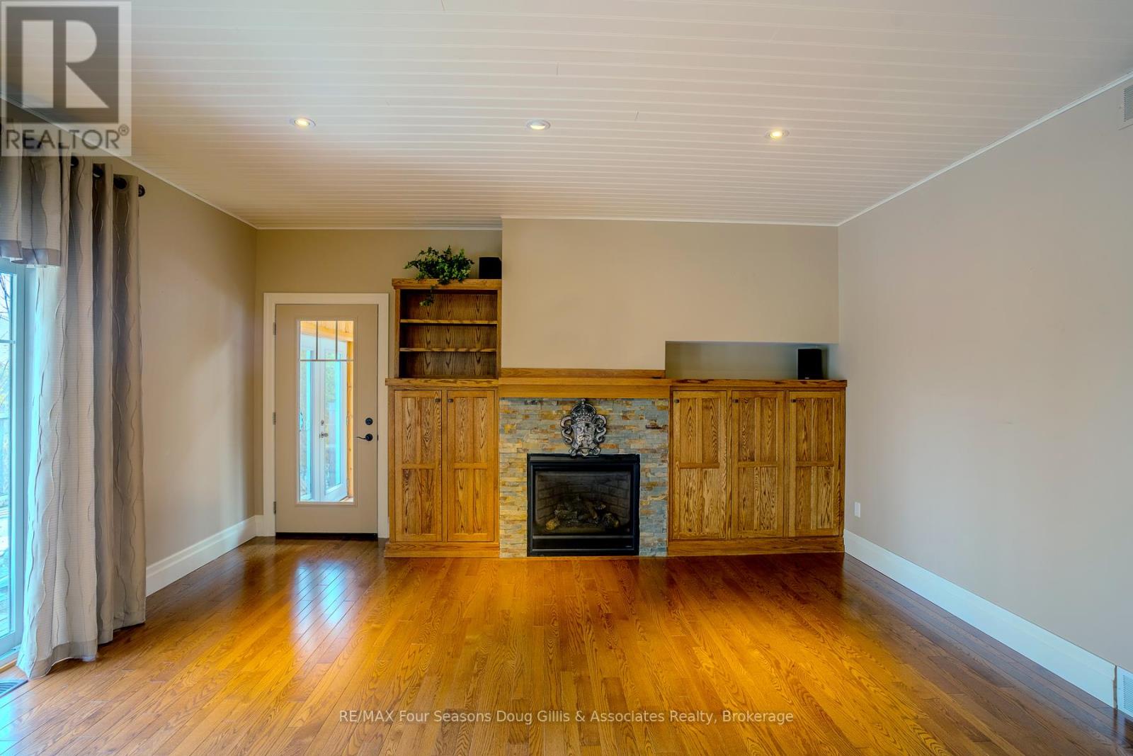 135 Algonquin Drive, Meaford, Ontario  N4L 0A7 - Photo 12 - X12898612