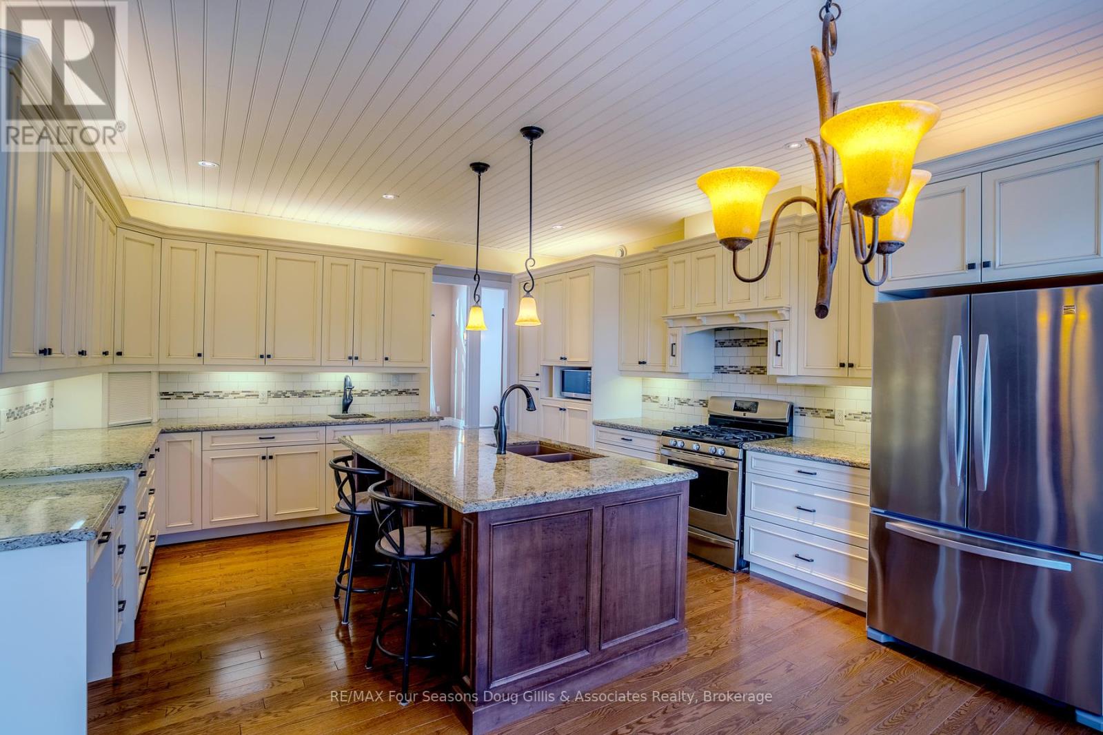 135 Algonquin Drive, Meaford, Ontario  N4L 0A7 - Photo 3 - X12898612