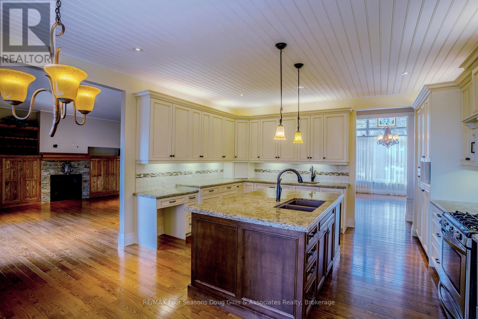 135 Algonquin Drive, Meaford, Ontario  N4L 0A7 - Photo 6 - X12898612