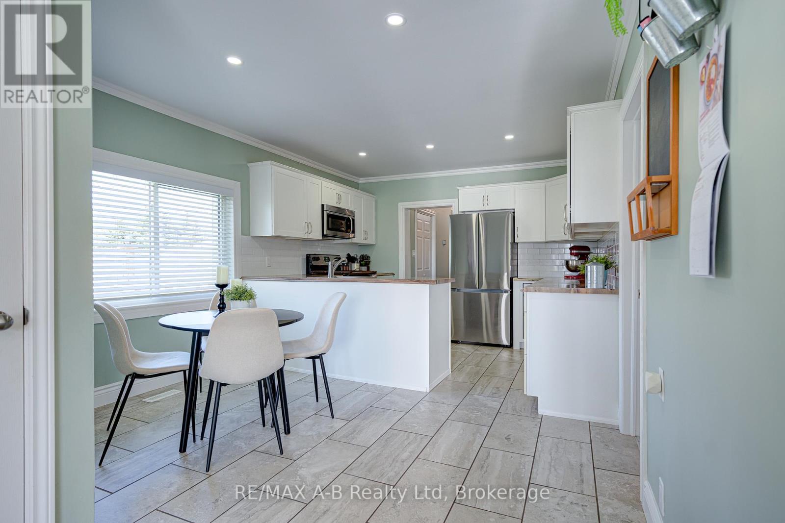 3963 Road 111, Perth East, Ontario  N5A 6S5 - Photo 14 - X12898968