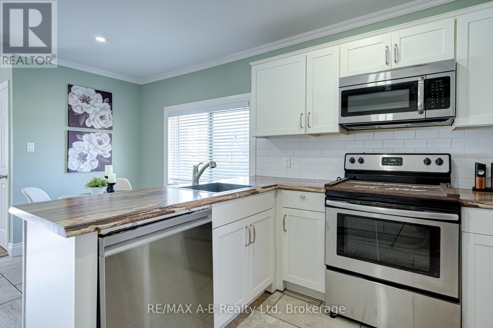 3963 Road 111, Perth East, Ontario  N5A 6S5 - Photo 16 - X12898968