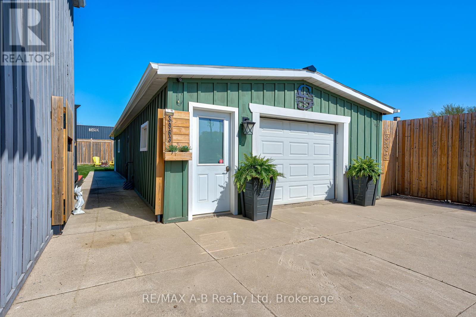 3963 Road 111, Perth East, Ontario  N5A 6S5 - Photo 3 - X12898968