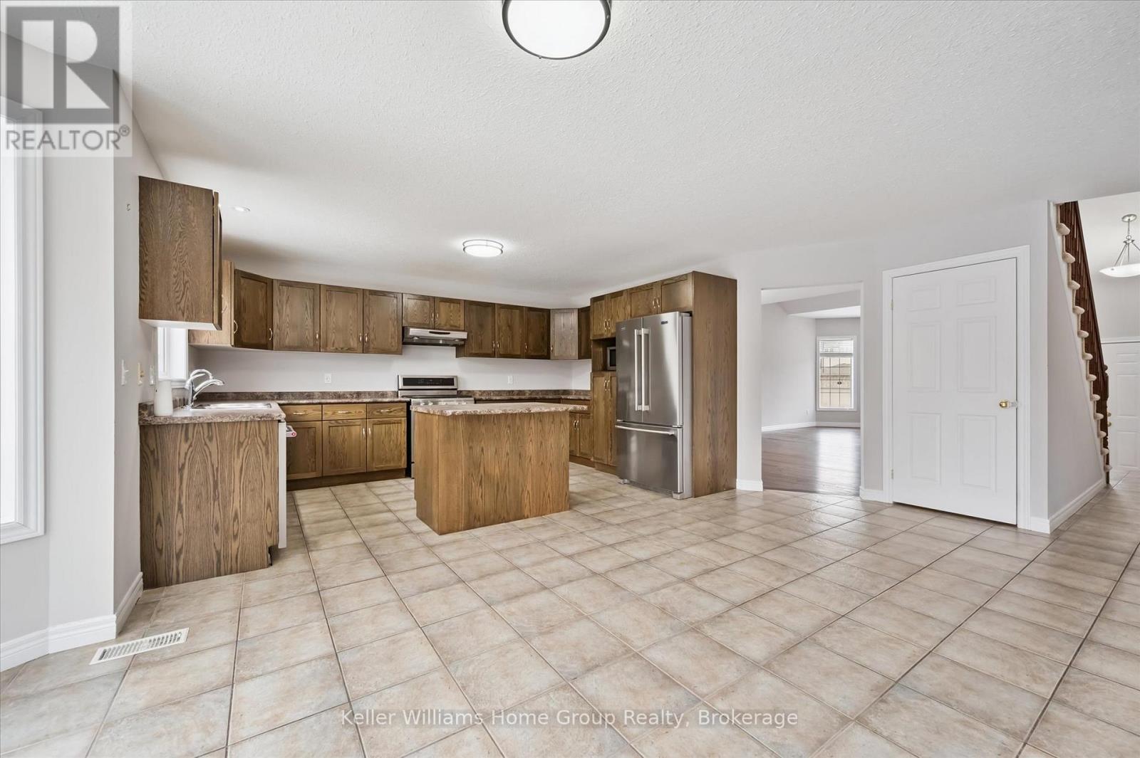 616 Black Street, Centre Wellington, Ontario  N1M 0A3 - Photo 10 - X12899132