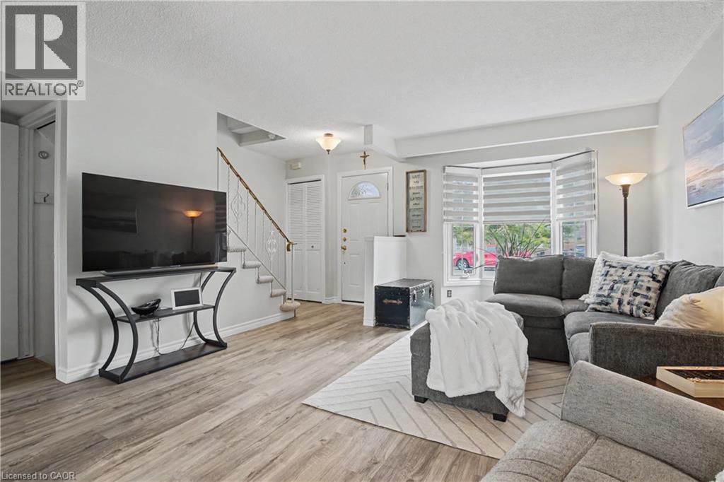 21 Greystone Crescent, St. Catharines, Ontario  L2N 6P1 - Photo 11 - 40808768