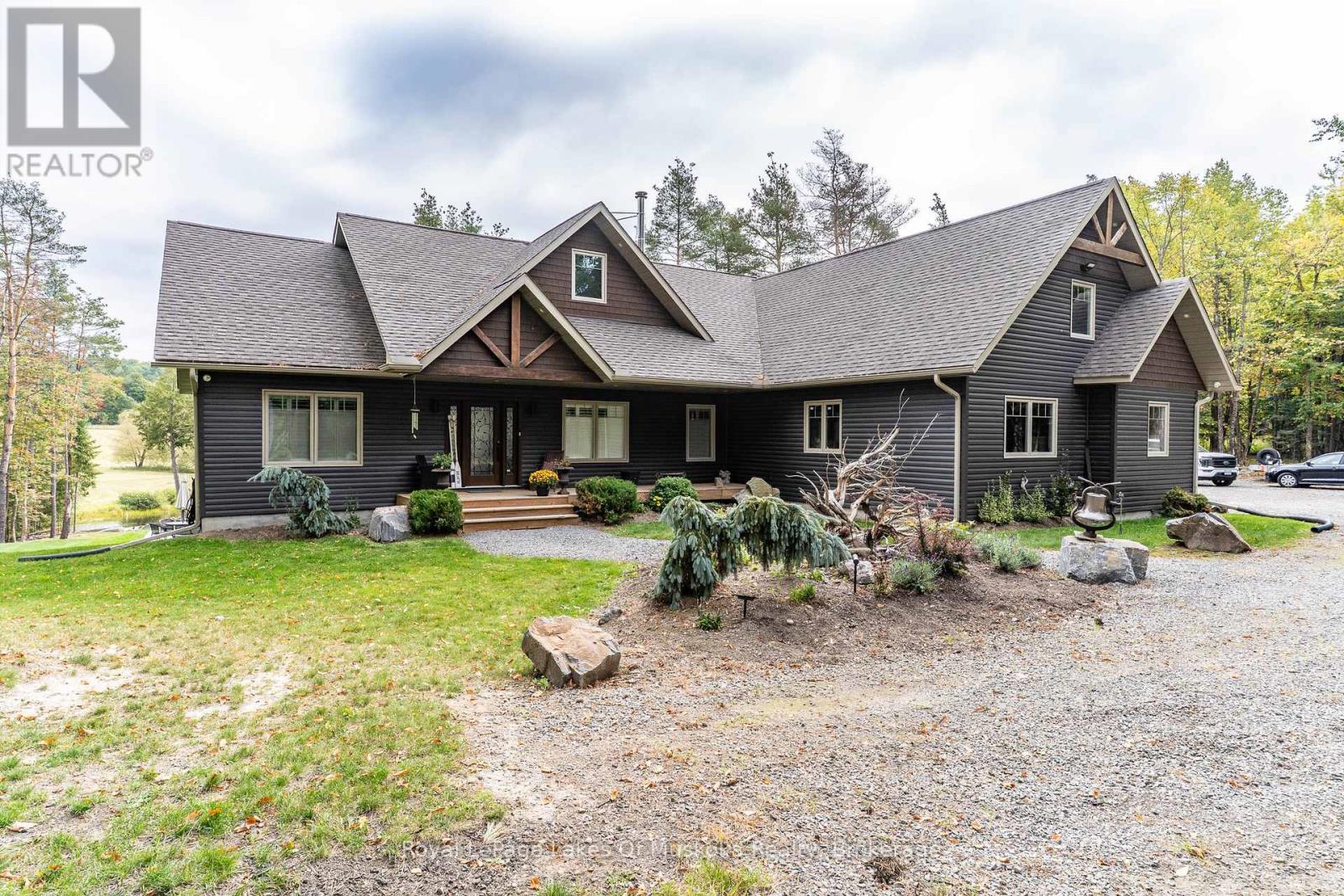 461 Rowanwood Road, Huntsville, Ontario  P0B 1M0 - Photo 3 - X12899484