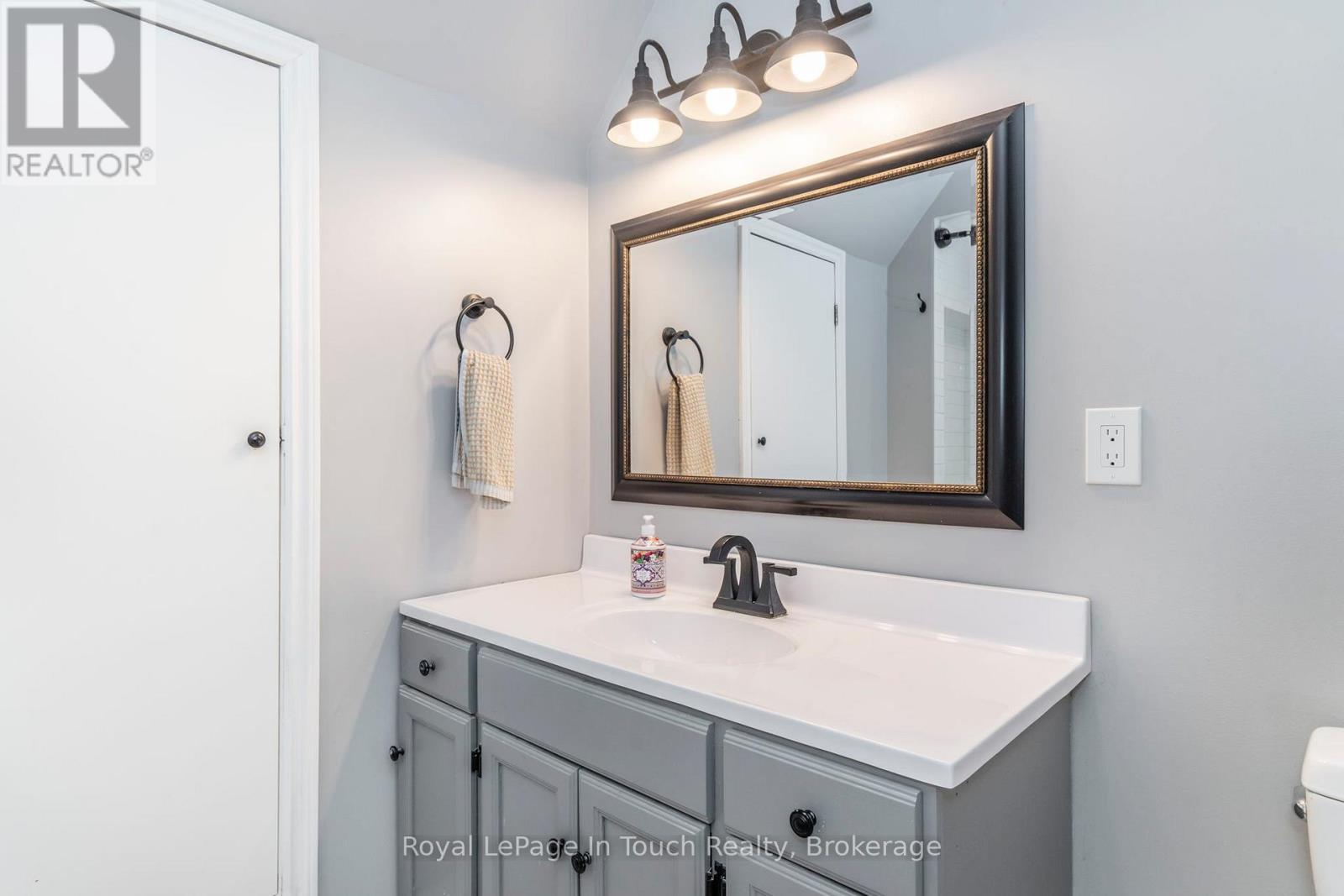 444 Hayes Street, Tay, Ontario  L0K 1R0 - Photo 23 - S12899880