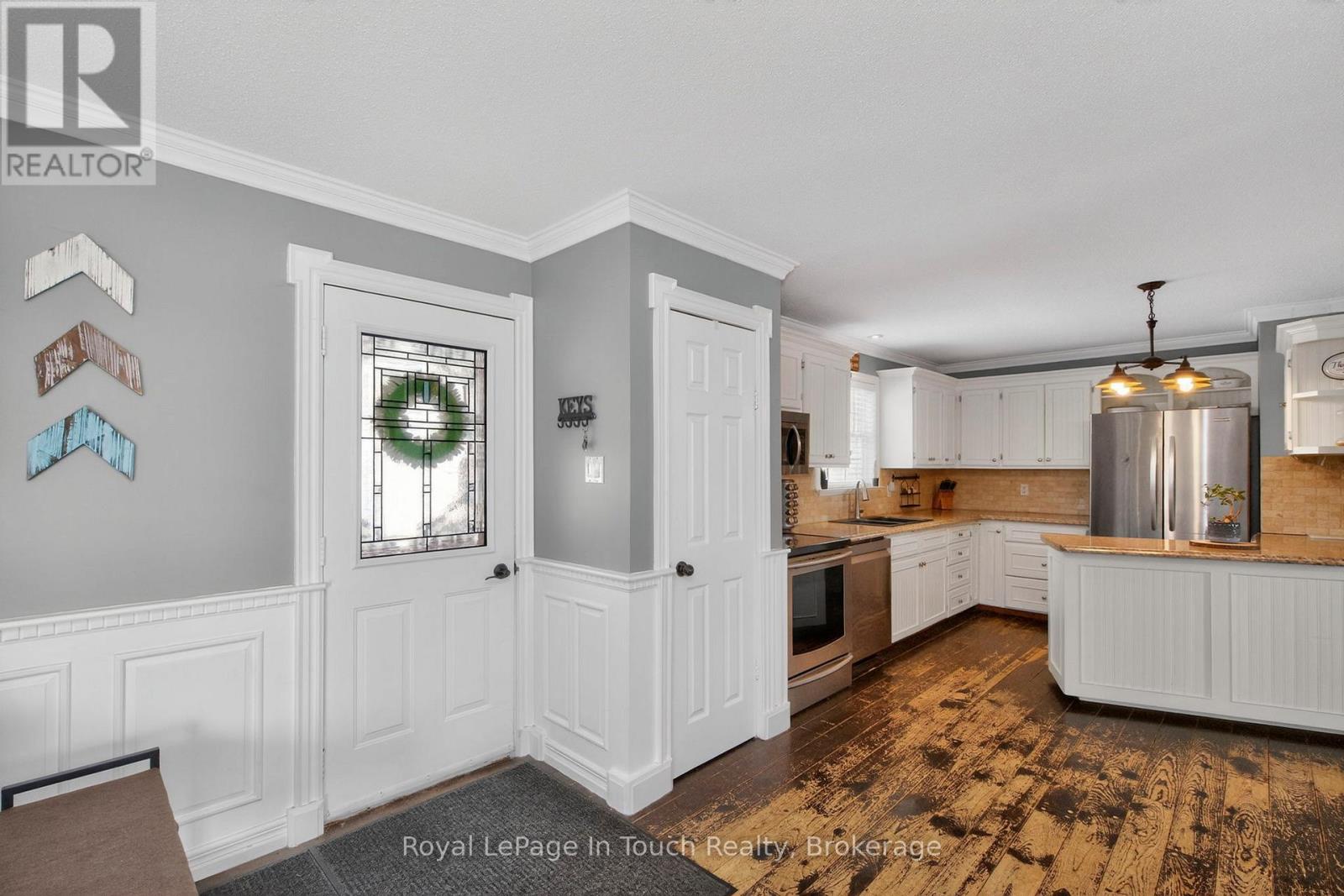 444 Hayes Street, Tay, Ontario  L0K 1R0 - Photo 4 - S12899880