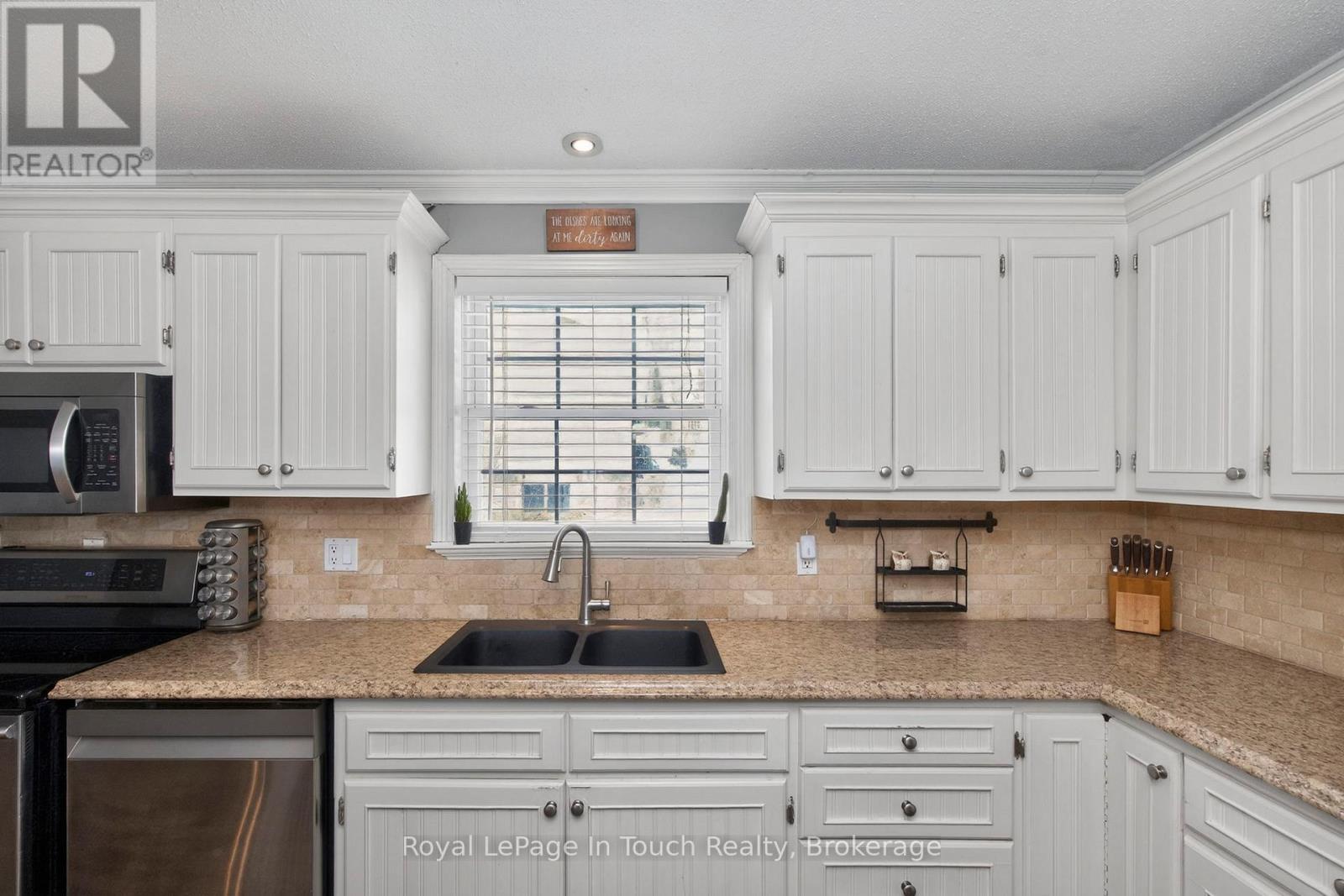 444 Hayes Street, Tay, Ontario  L0K 1R0 - Photo 6 - S12899880