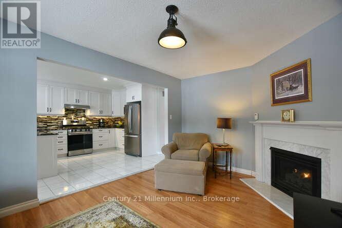 1 Downer Crescent, Wasaga Beach, Ontario  L9Z 1B9 - Photo 12 - S12899892